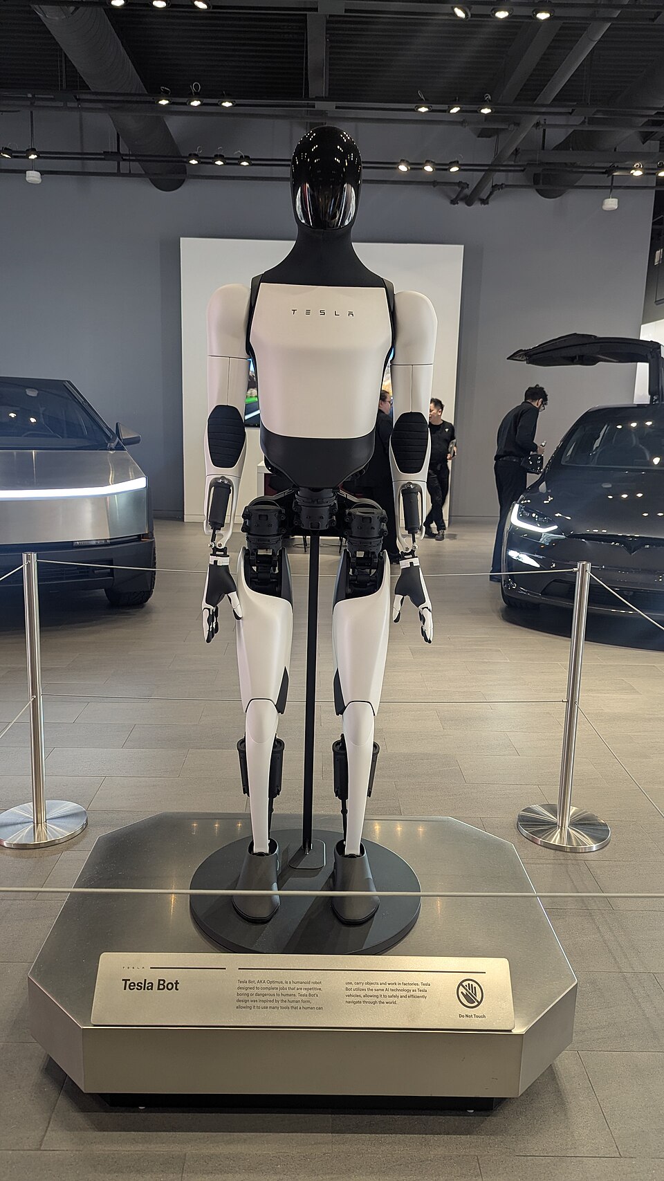 Tesla Optimus robot